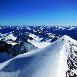 Perfekte alpine Landschaft am NO-Grat der Wildspitze